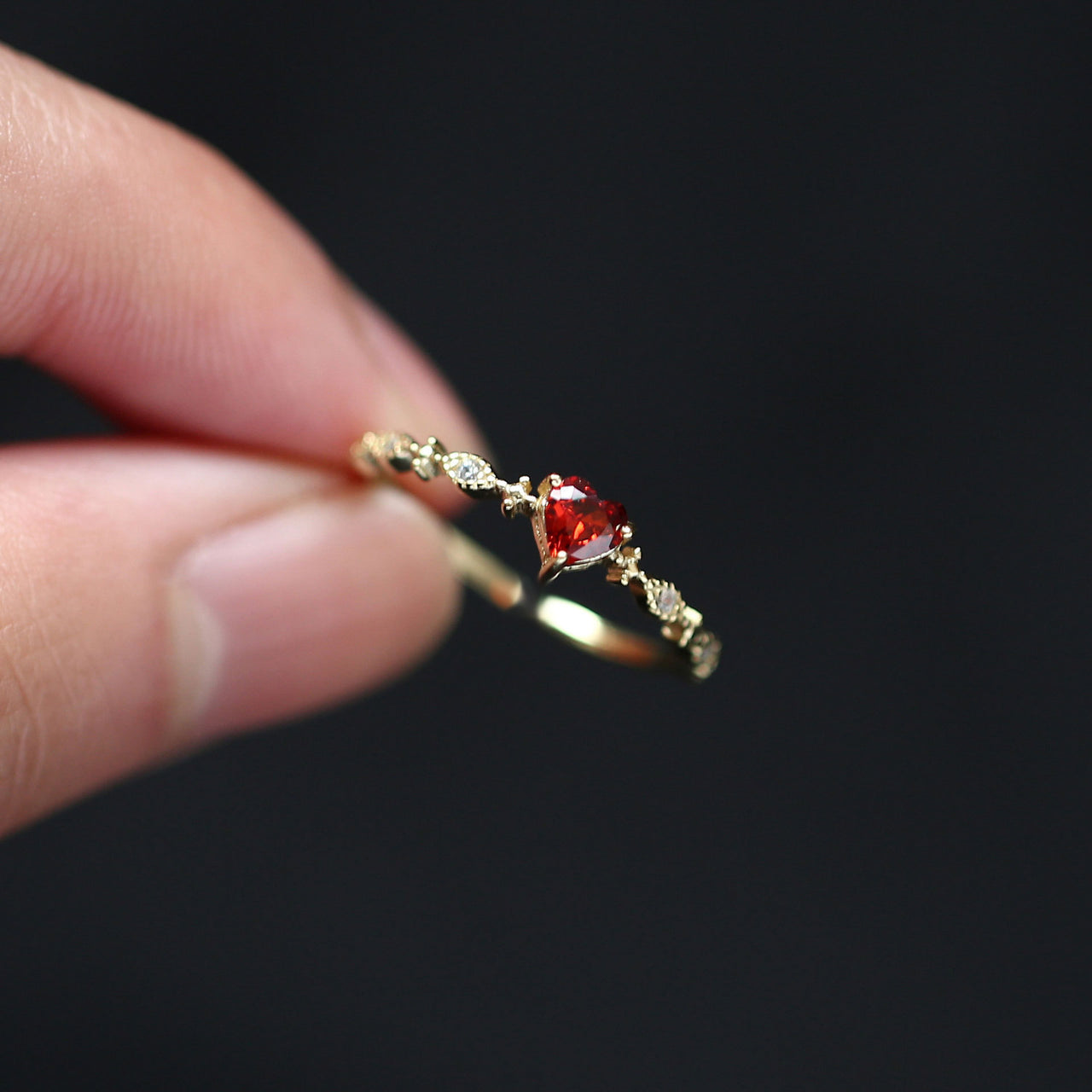 The Roxy Heart Ring