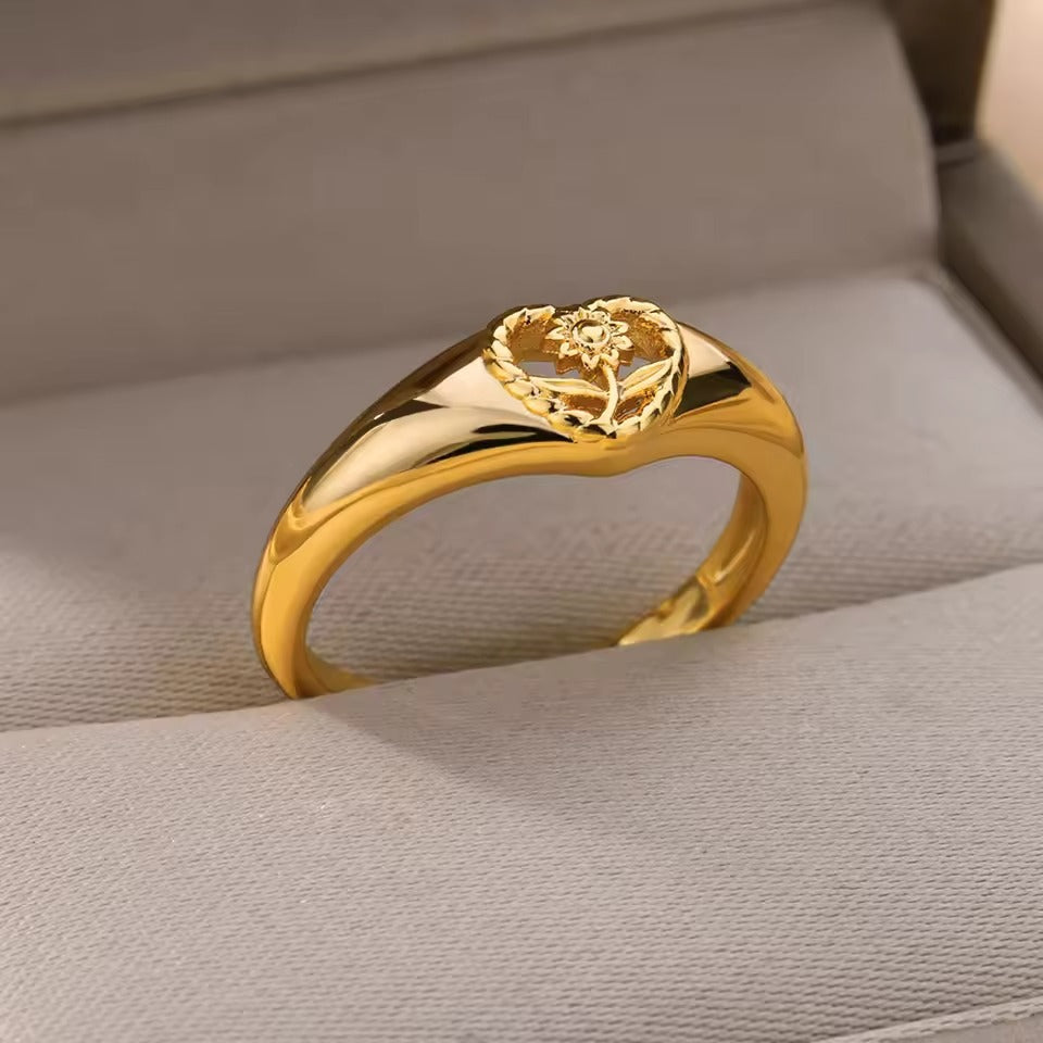 Hollow Out Love Heart-shaped Ring