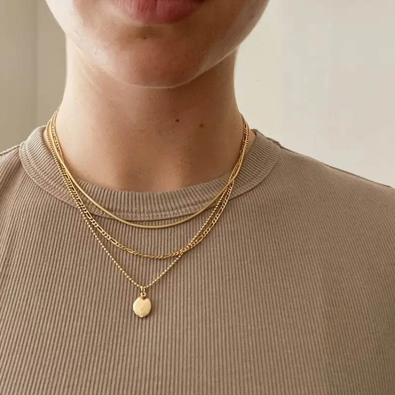 Geometric Metal Oval Pendant Necklace