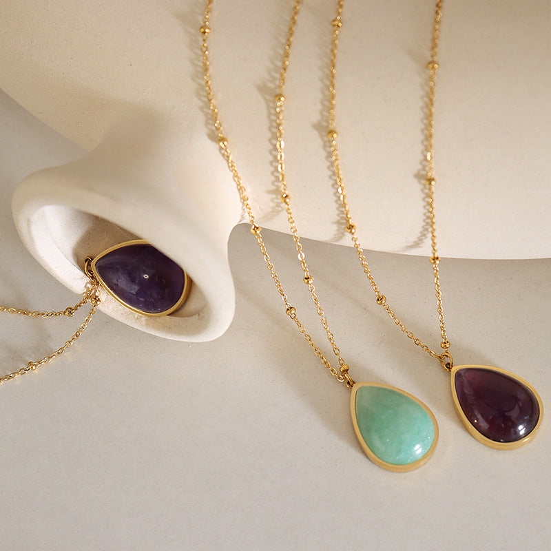 Drop-shaped Oval Pendant Necklace