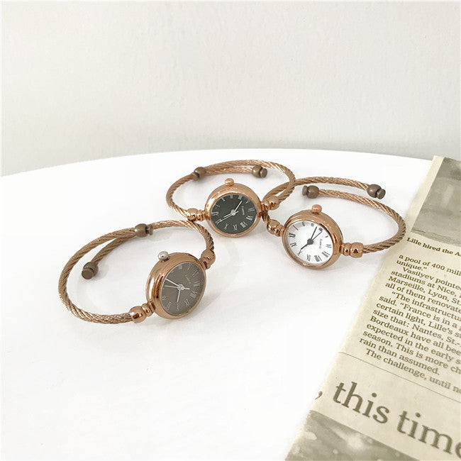 Small Hand-skilled Quartz Literary Watch