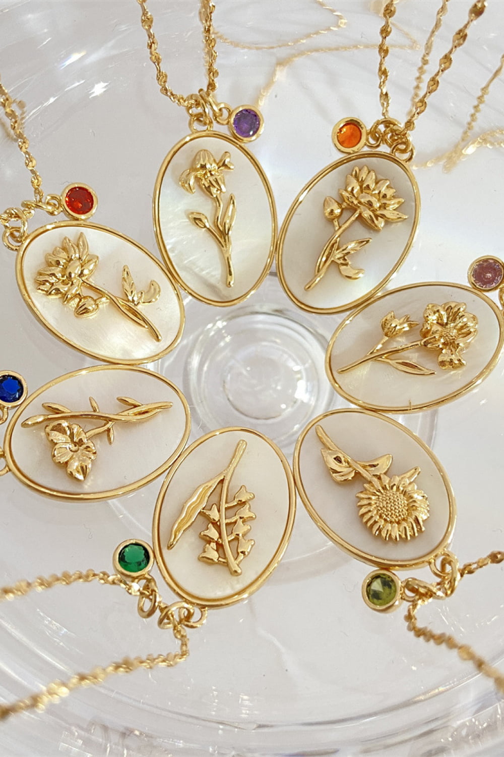 Gold Flower Shell Pendant Copper Necklace
