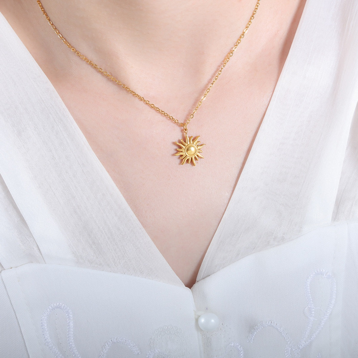 Sun Shape Pendant Necklace